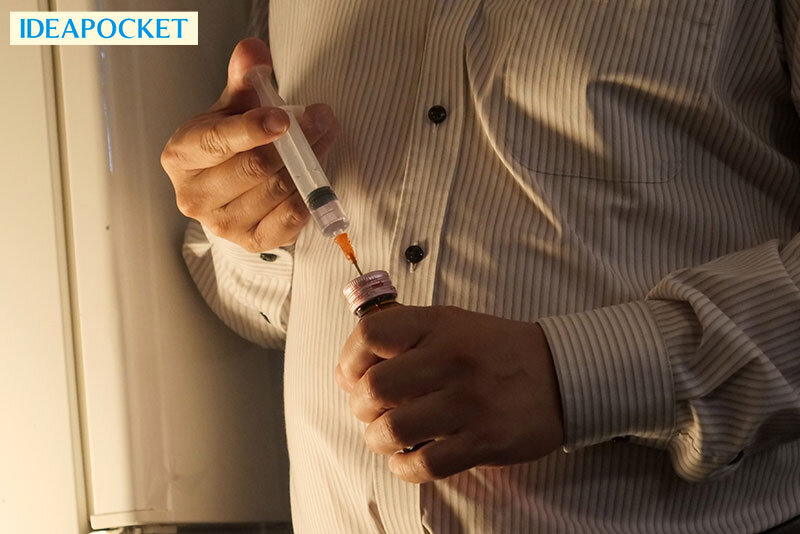 大嫌いな上司に媚薬を飲まされ卑猥下着を着せられ何度もイキまくる巨乳地味メガネOL 入社した会社は変態達の巣窟でした…。 滝川すみれ 1