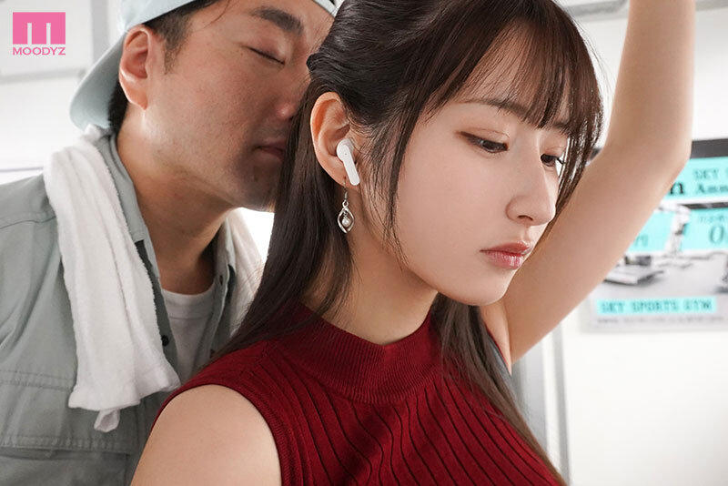 電車で通勤中のキラキラ新卒OLを狙う痴●集団 身動きを奪い闇堕ちレ×プ精子ぶっかけサイレント輪● 一ノ瀬あおい 1