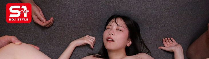 ヤリサーの男達に雑に寝取られといてピースなんかすんなよ… 僕の大切な年下彼女が大学のチャラ男たちとノリノリSEXを楽しんでいた…。 村上悠華 5