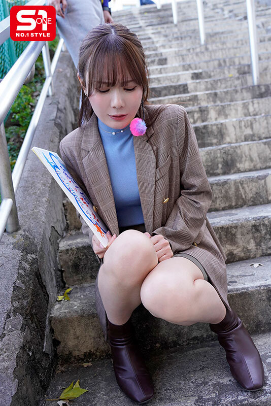 上には決して逆らえない新人女子アナ過激セクハラとお漏らしイカセに耐え続けた結果…とうとうチ●ポを欲しがり始める。 miru 6