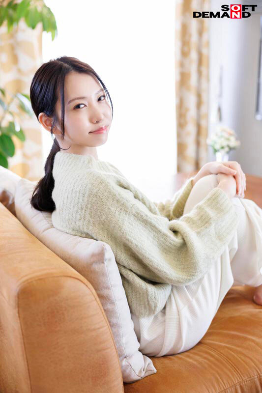 根っからの明るさで職場の絵画スクールはいつも笑顔で溢れてる 今村由美 34歳 第4章 普段は夫とくつろぐリビングが絶頂お漏らし潮まみれ！真っ昼間から禁断の自宅撮影 2