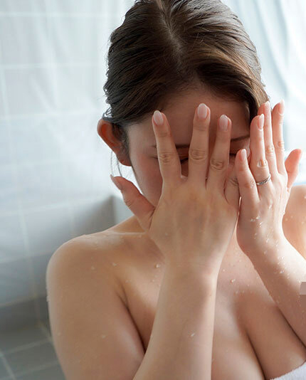 「人生最後の勃起かもしれないんだ、一瞬だけでイイから挿れさせて！！」 勃起不全になった義父に同情して混浴したらまさかのフル勃起、相性抜群過ぎて馬乗り騎乗位で何度も生ハメ狂ってしまった私。 桃園怜奈 1