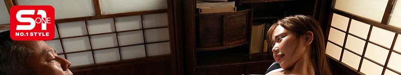 制服から覗く異様に長い手脚と規格外の170cm高身長は公衆の面前で痴漢沼に晒される 渡部ほの 8