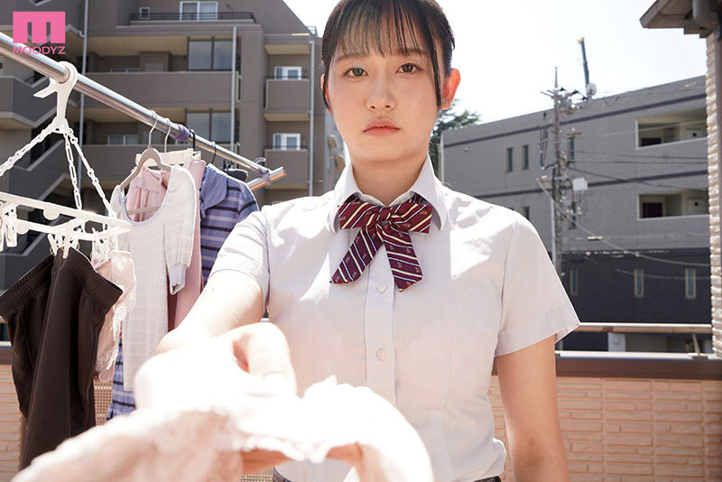 「巨乳好きで妹のJカップブラをオカズにシコってるとか…お兄ちゃんキモすぎ。」と罵倒しながらもジト目パイズリでヌイてくれる最高の妹 三木環奈 1