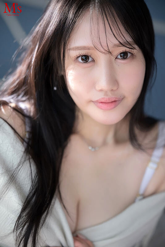 円華みつき(圆华光希)出道作品MVSD-684发布！你记得自己吃过多少面包吗？性经验3000~5000人的她来AV界爽！-图片2